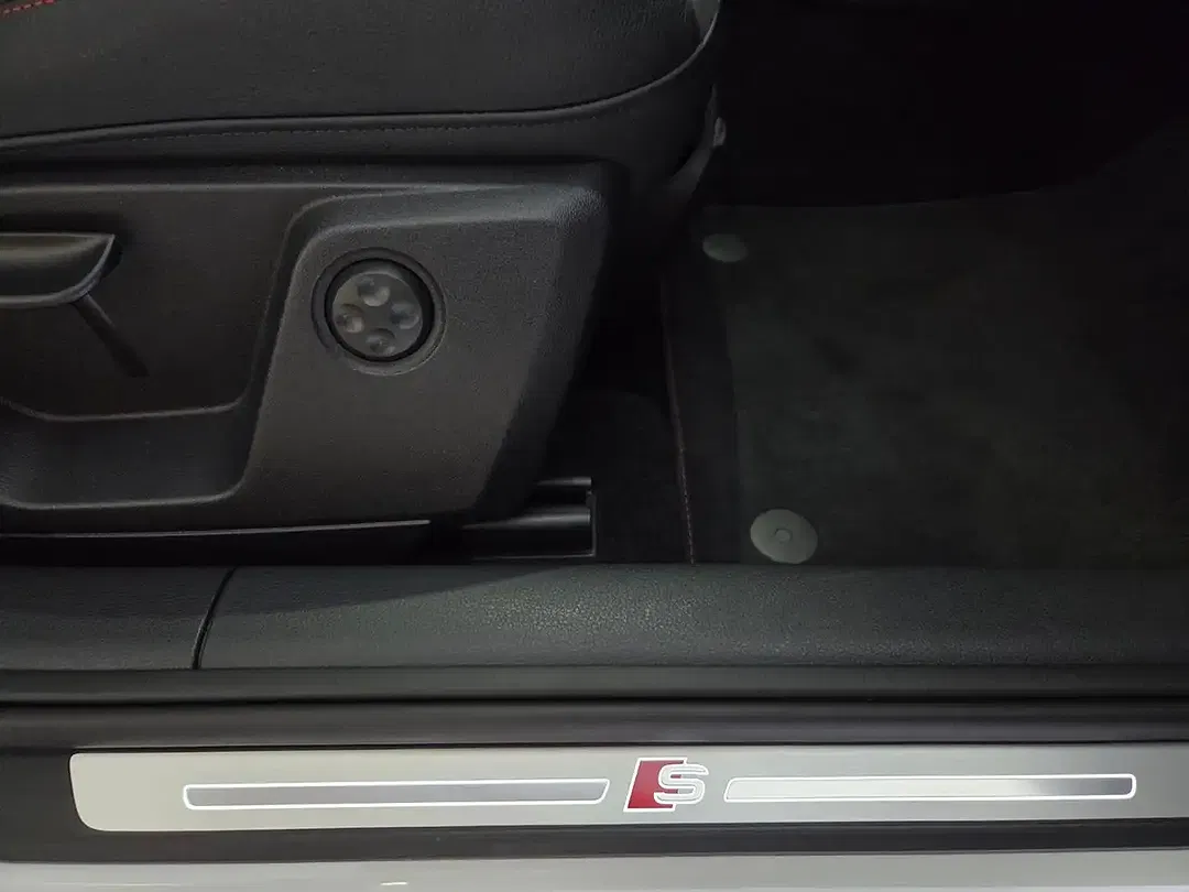 Audi Q2 35 1.5 TFSI Matrix LED S line - Thumbnail 33