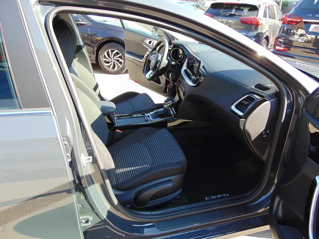 Kia Ceed / cee'd AMT Vision - Thumbnail 11