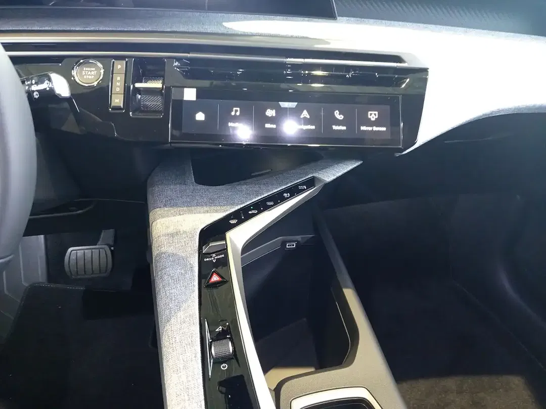 Peugeot 5008 Hybrid Allure Business - foto 15