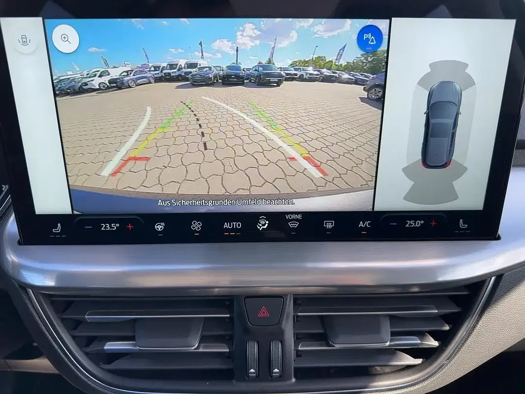 Ford Focus Titanium X - Thumbnail 12