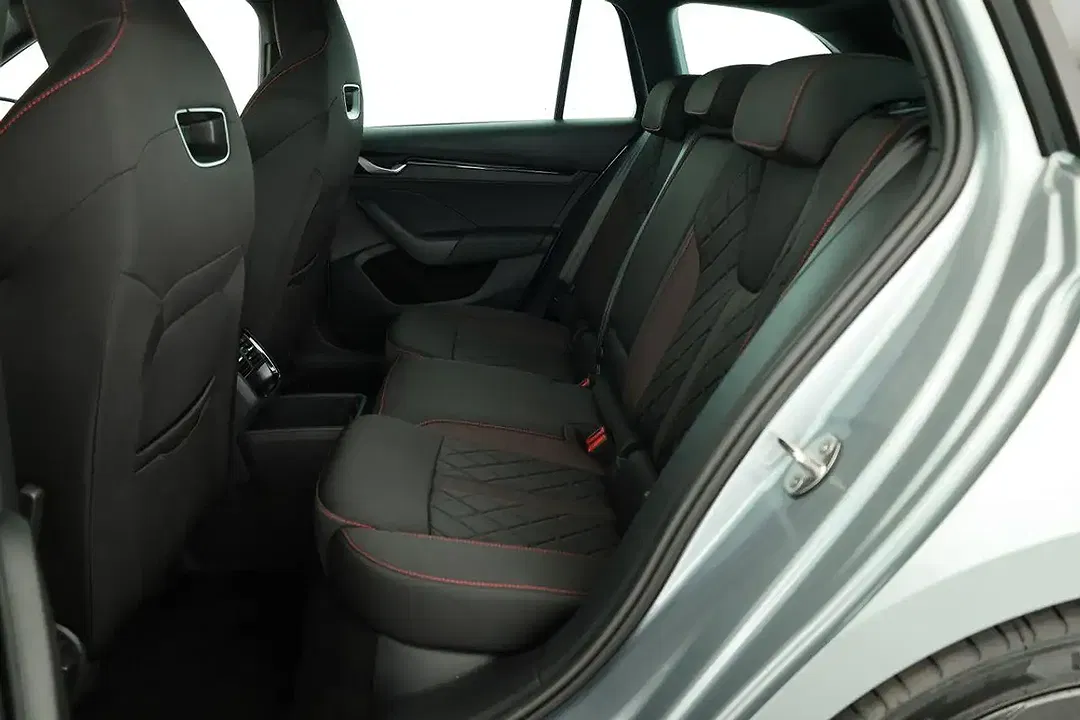 Skoda Octavia 2.0 TSI DSG vRS Combi - Thumbnail 12