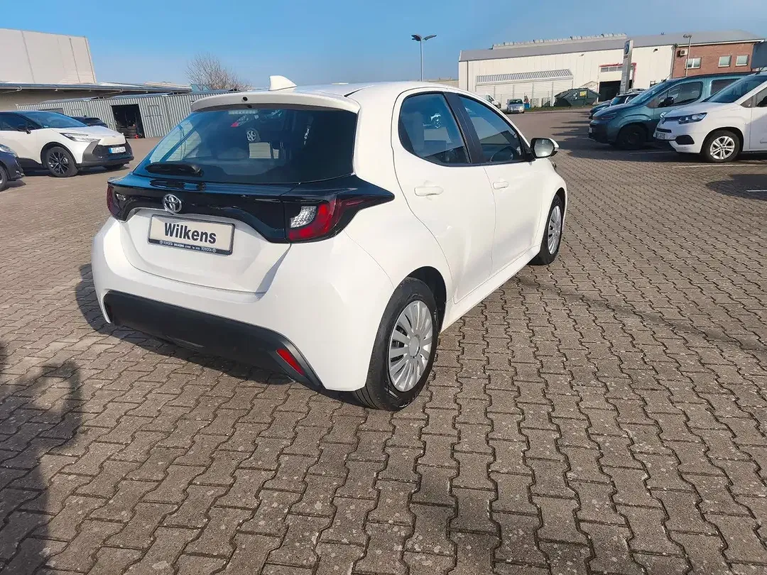Toyota Yaris Comfort - Thumbnail 6