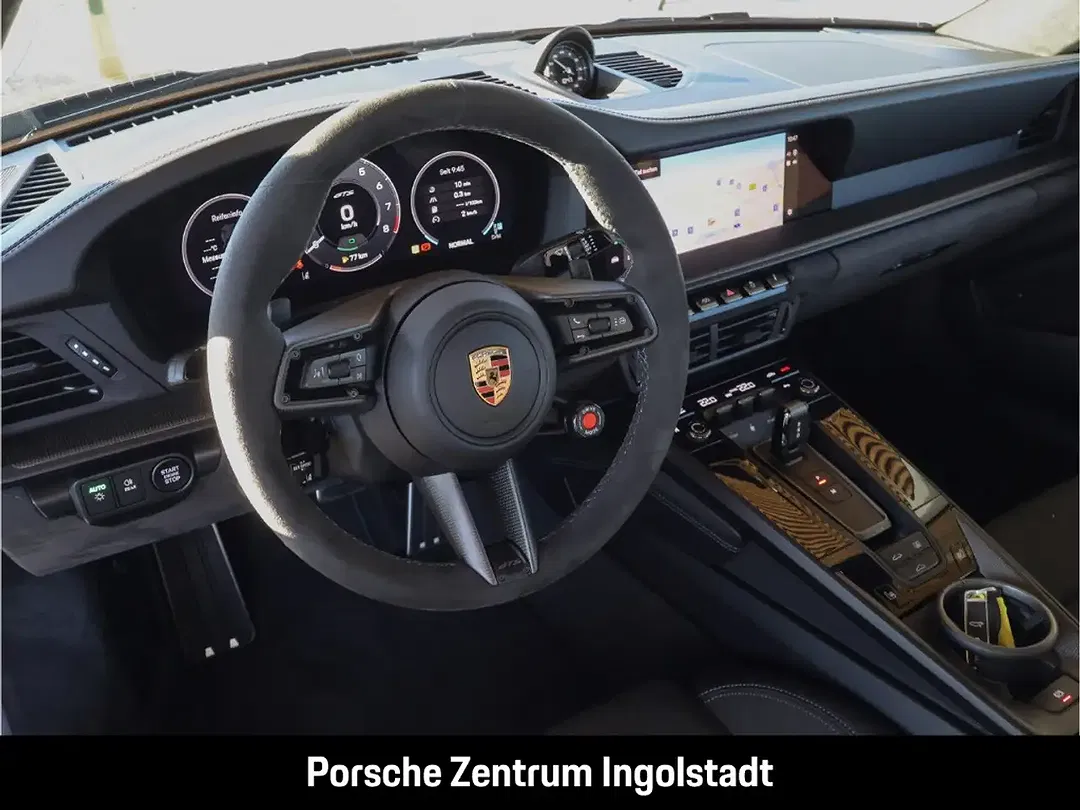 Porsche 911 Carrera GTS - Thumbnail 14