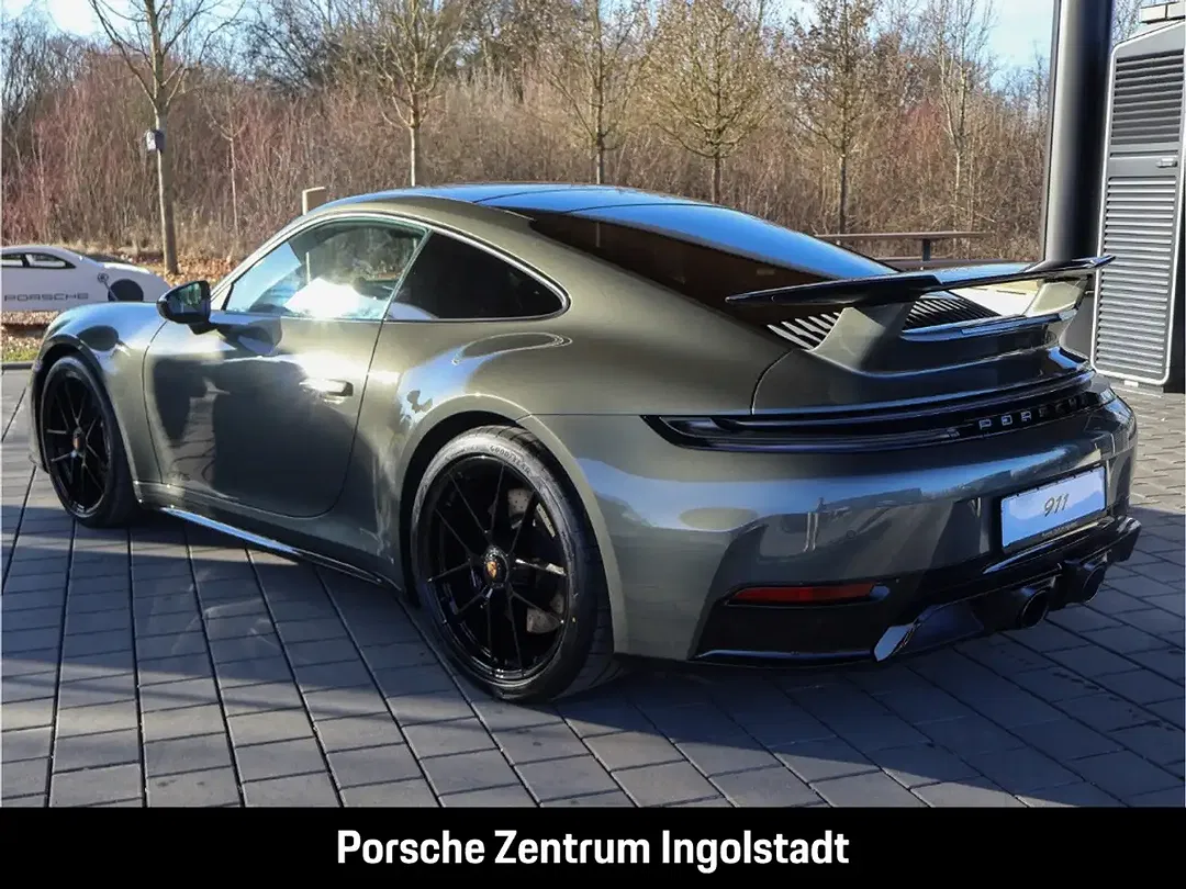 Porsche 911 Carrera GTS - Thumbnail 3