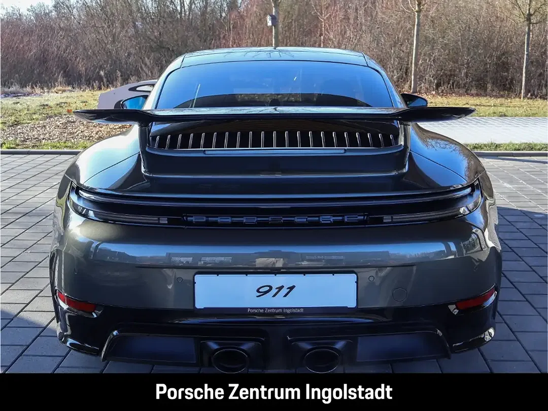 Porsche 911 Carrera GTS - Thumbnail 4
