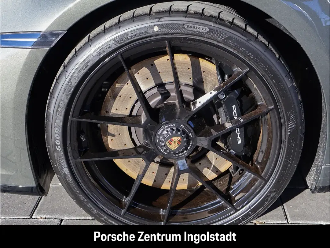 Porsche 911 Carrera GTS - Thumbnail 5