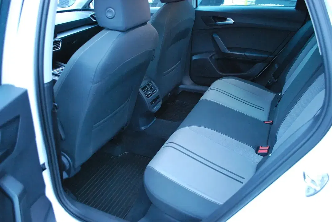 SEAT Leon 1.0 eTSI DSG Style - Thumbnail 7
