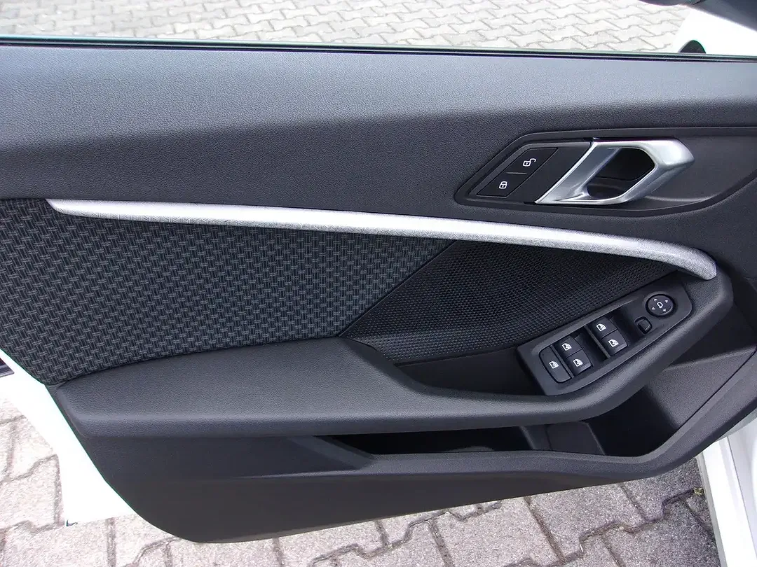 BMW 118 Advantage - Thumbnail 11