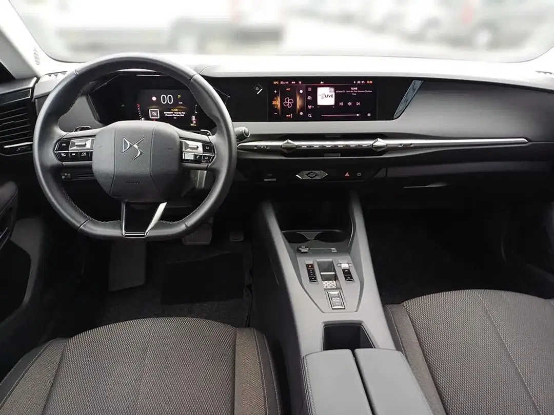 DS Automobiles DS 4 - Thumbnail 8