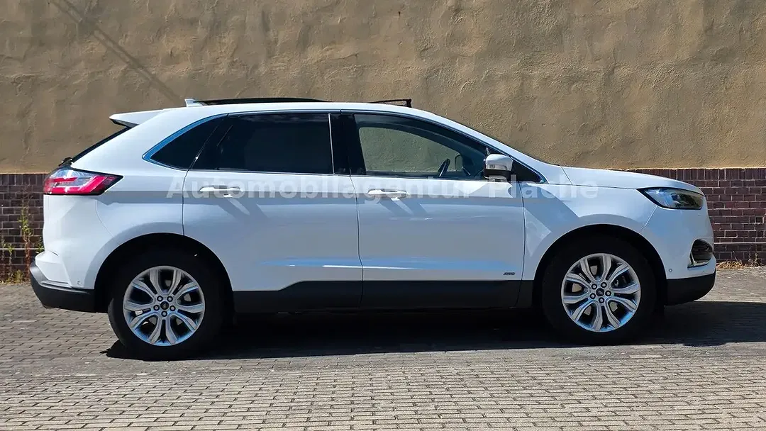 Ford Edge 4x4 Titanium - Thumbnail 4