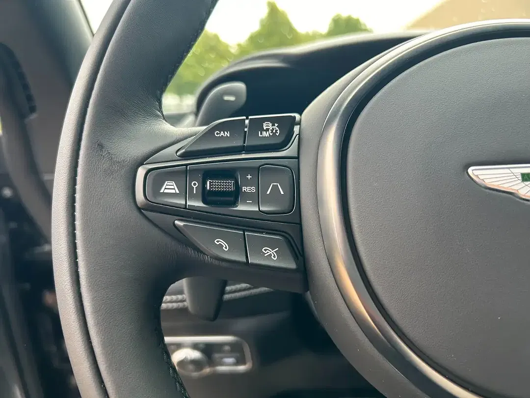 Aston Martin DBX 707 - Thumbnail 13