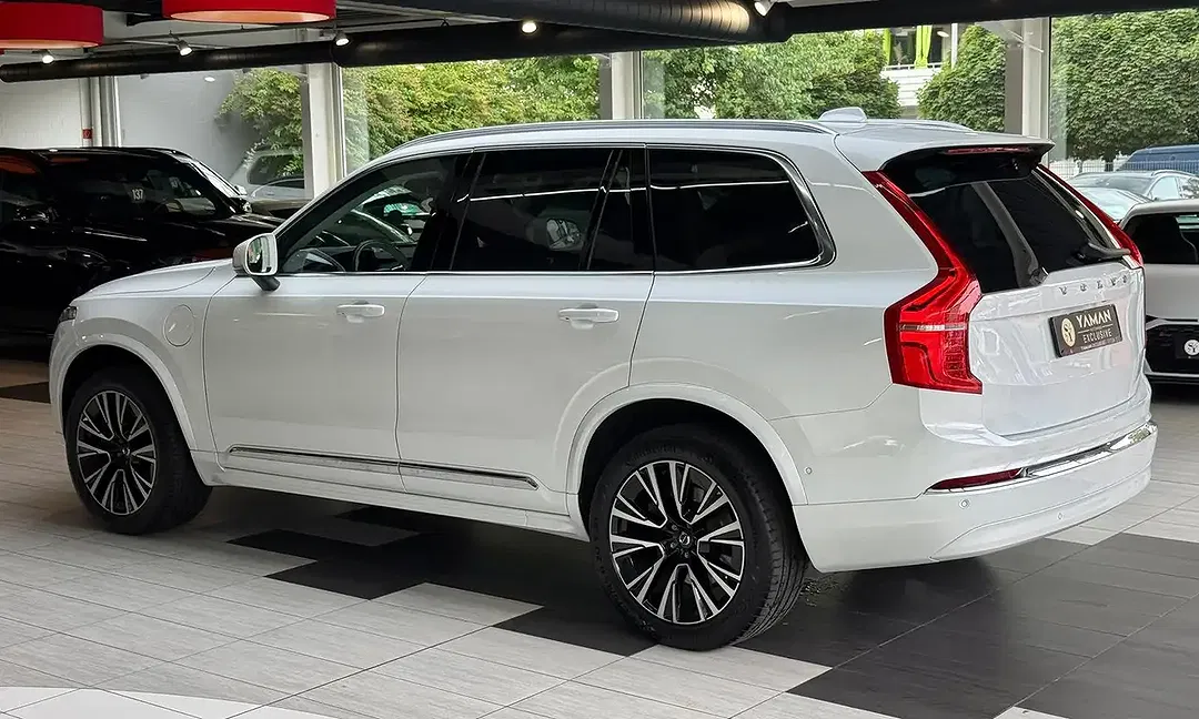 Volvo XC90 Ultra Bright - Thumbnail 8
