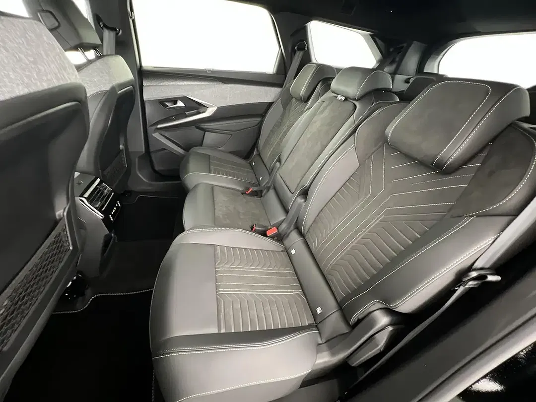 Peugeot 5008 Hybrid GT - Thumbnail 8