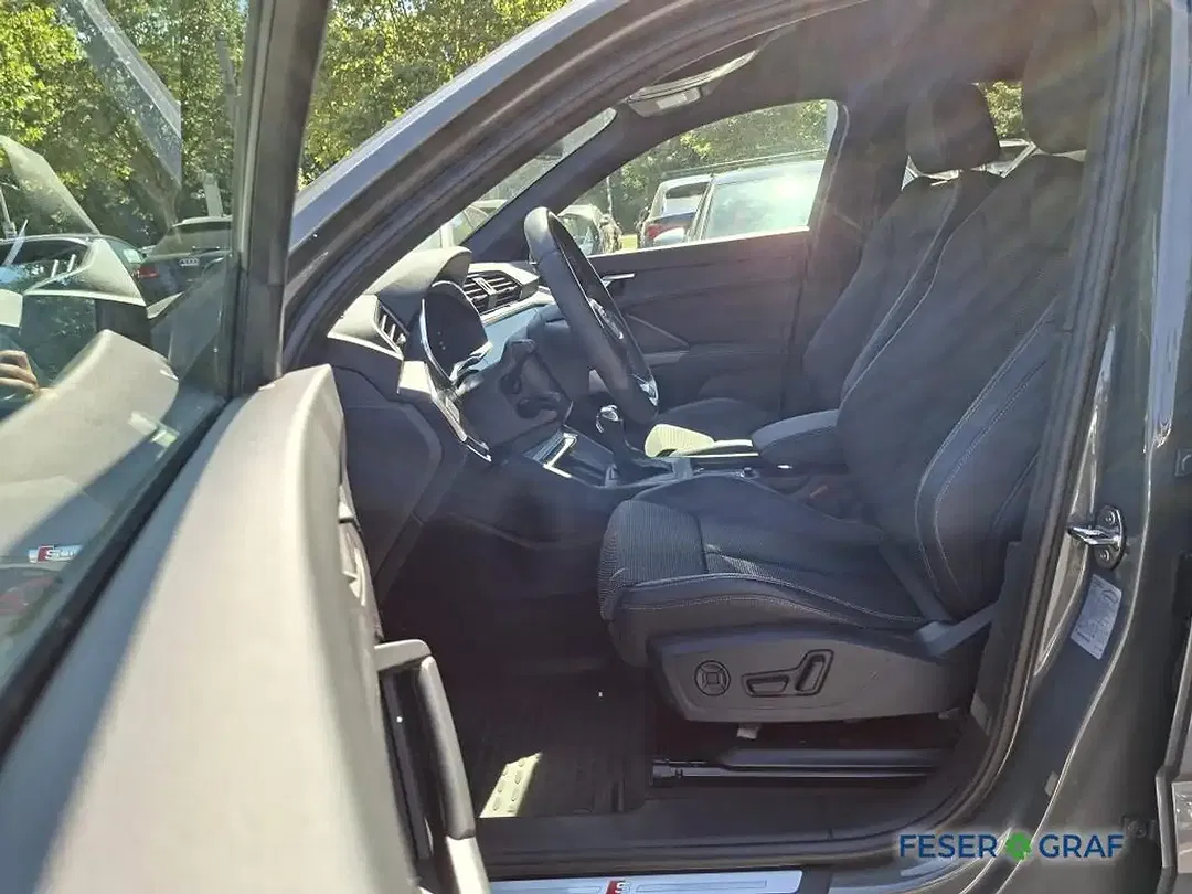 Audi Q3 S tronic Sportback S line - Thumbnail 6