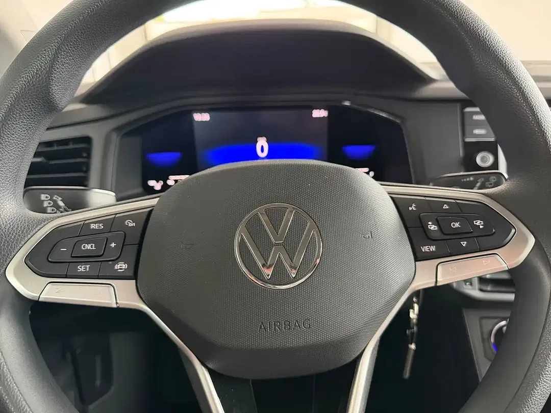 Volkswagen Polo 1.0 - foto 2