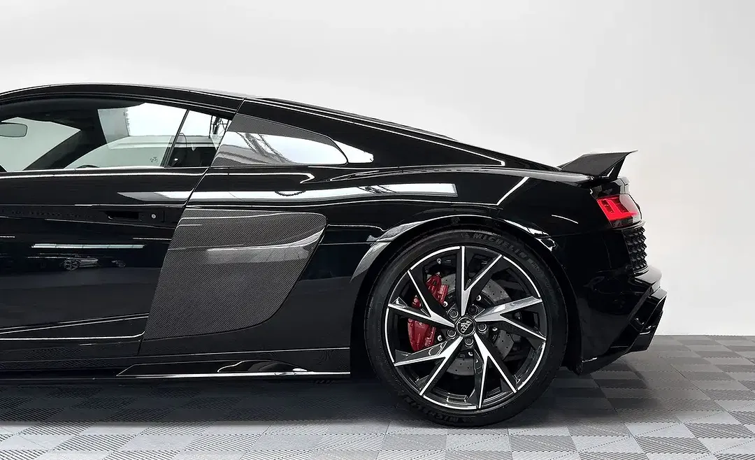 Audi R8 performance Coupe - Thumbnail 4