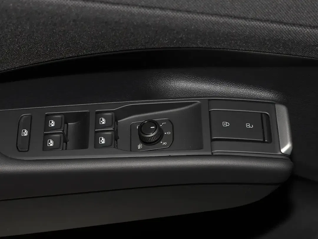 Volkswagen T-Roc 1.5 eTSI DSG - Thumbnail 9