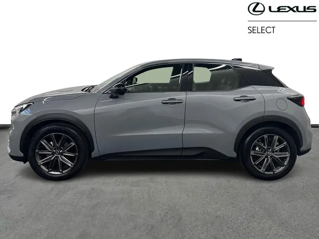 Lexus LBX Elegant - Thumbnail 3