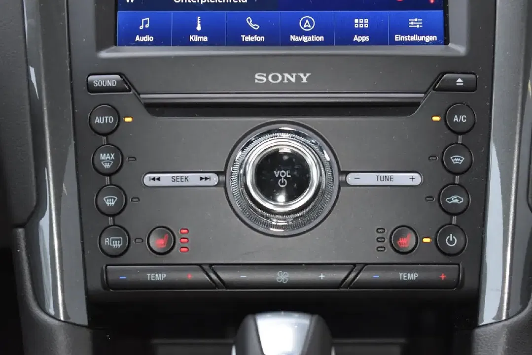Ford Mondeo Hybrid Titanium - Thumbnail 13