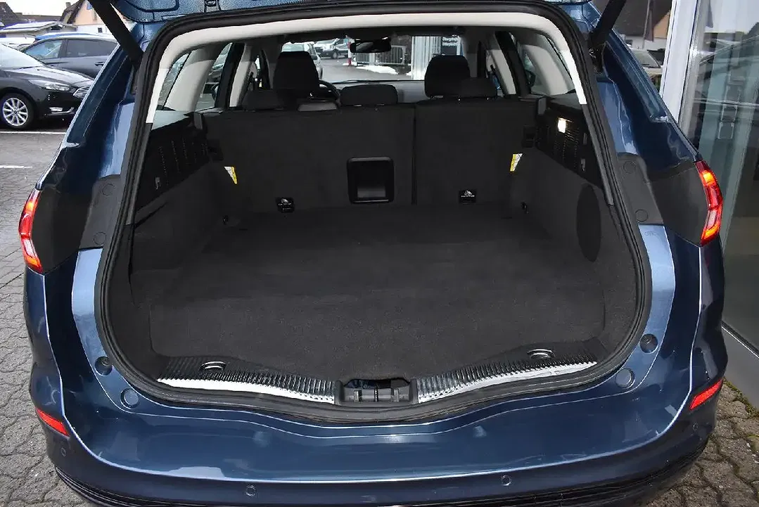 Ford Mondeo Hybrid Titanium - Thumbnail 5