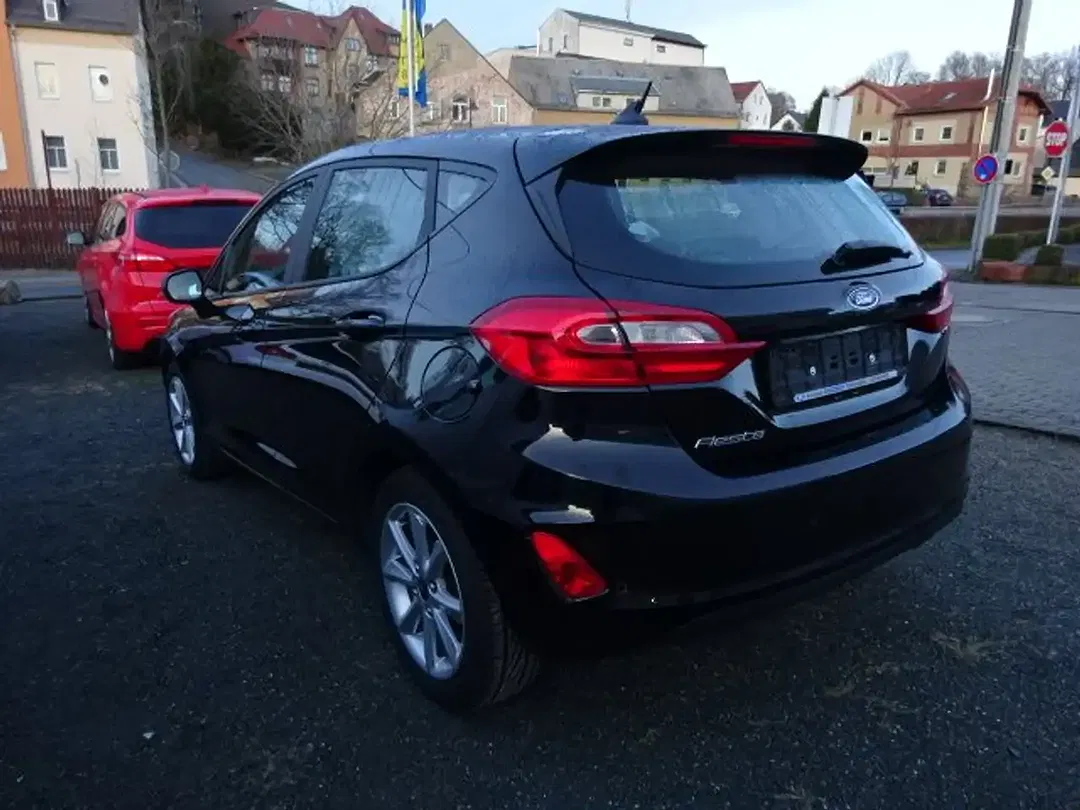 Ford Fiesta Cool & Connect - Thumbnail 5