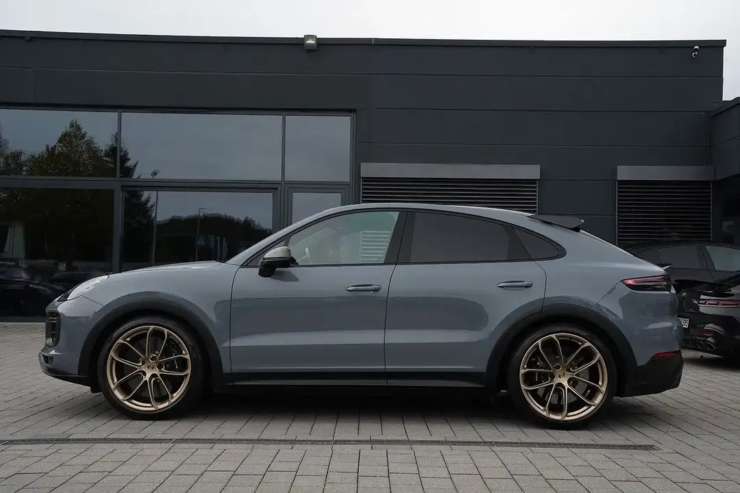 Porsche Cayenne Coupe Turbo - Thumbnail 10