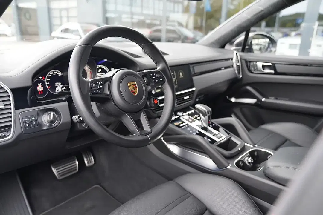 Porsche Cayenne Coupe Turbo - Thumbnail 12