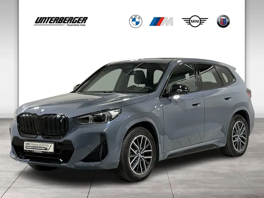 BMW iX1 xDrive M - foto 1