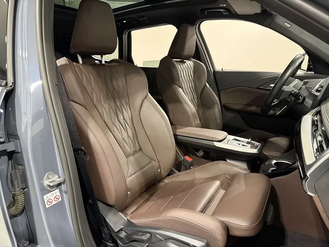 BMW iX1 xDrive M - foto 15