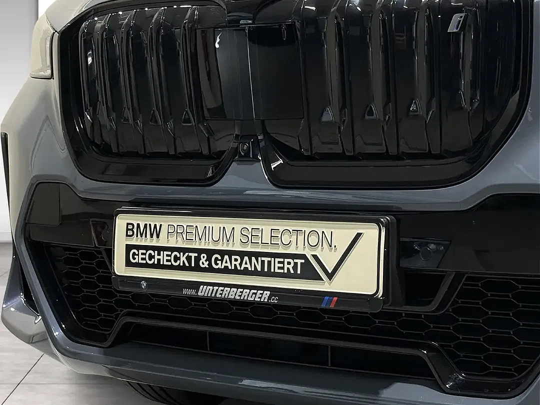 BMW iX1 xDrive M - Thumbnail 6