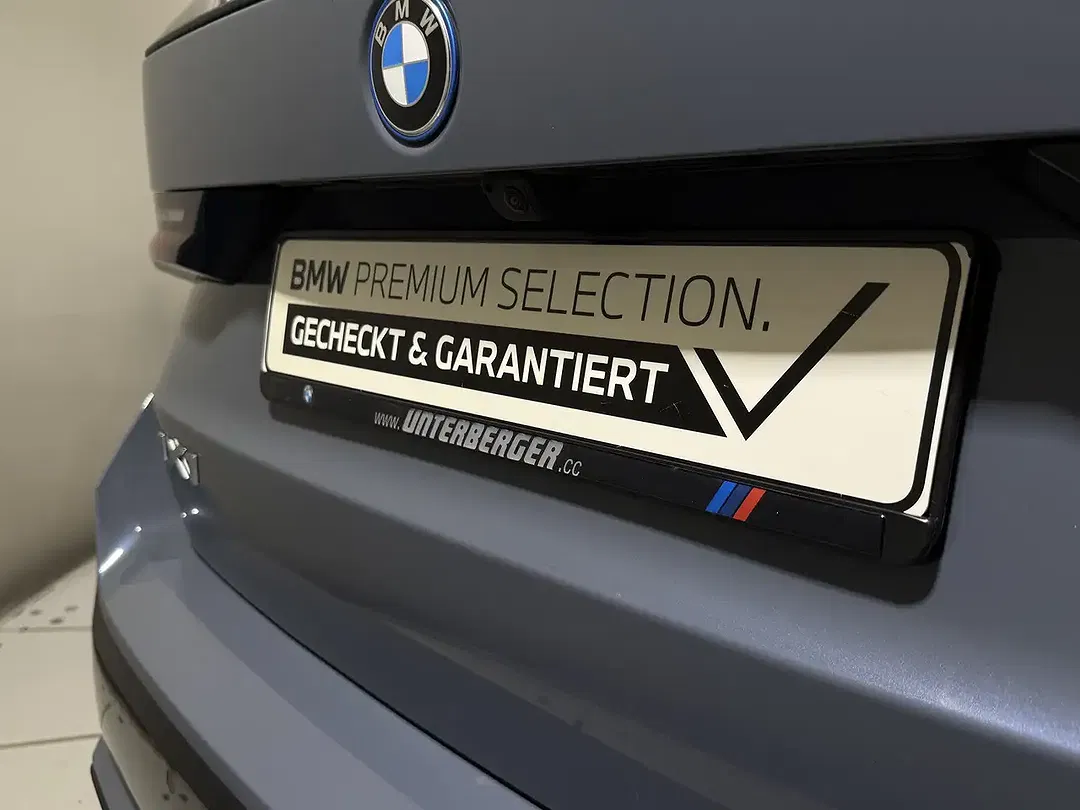 BMW iX1 xDrive M - Thumbnail 7