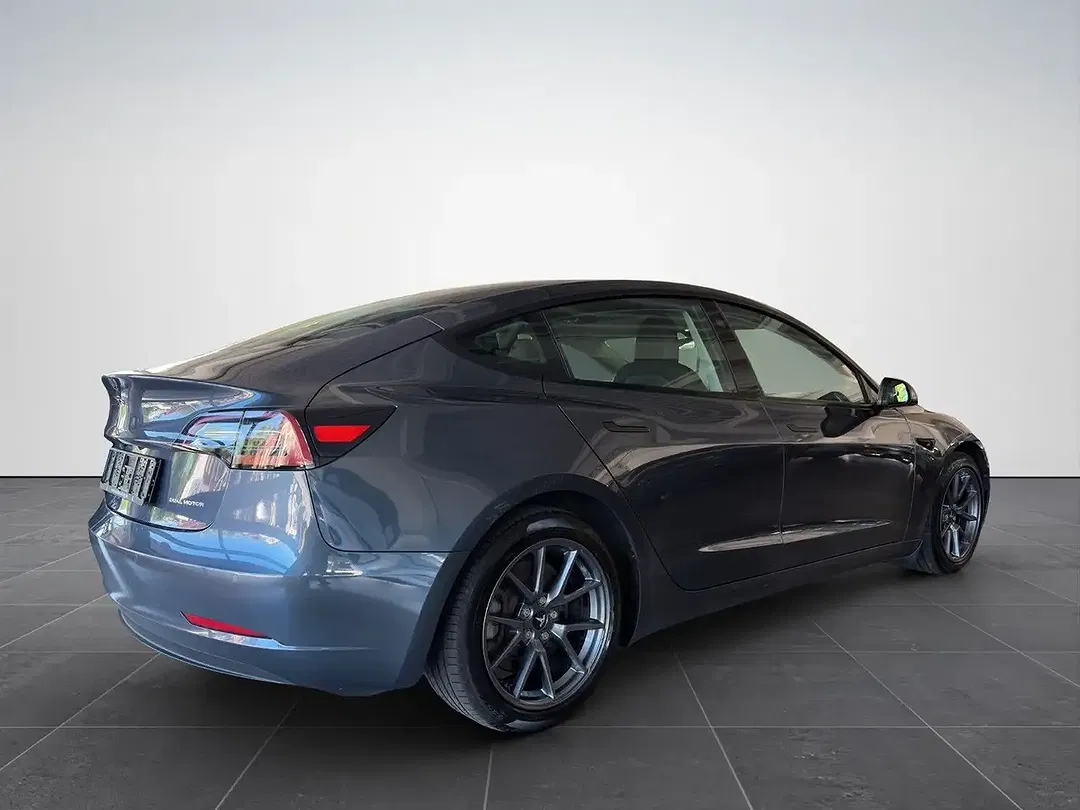 Tesla Model 3 AWD Dual Motor Long Range - Thumbnail 3