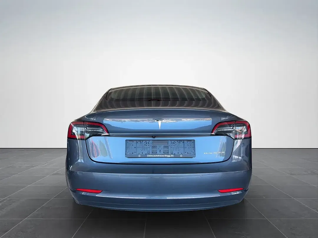 Tesla Model 3 AWD Dual Motor Long Range - Thumbnail 4