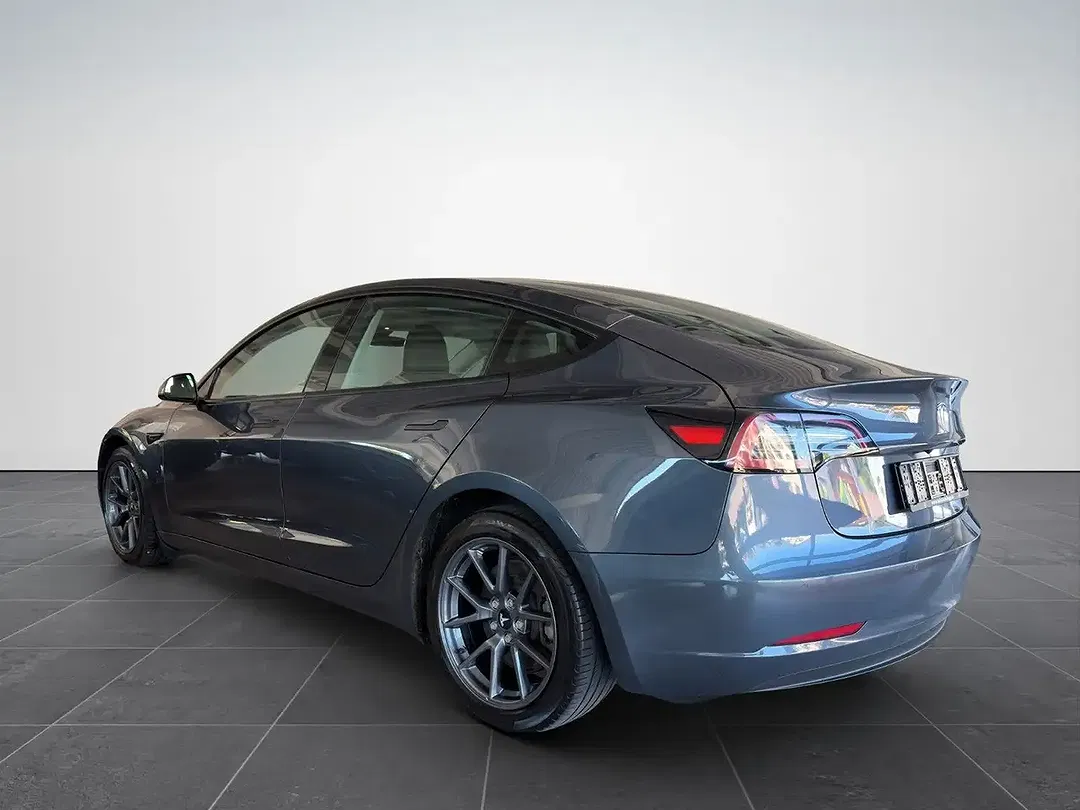Tesla Model 3 AWD Dual Motor Long Range - Thumbnail 5