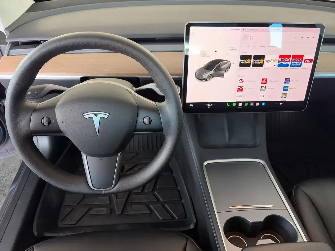 Tesla Model 3 AWD Dual Motor Long Range - Thumbnail 9