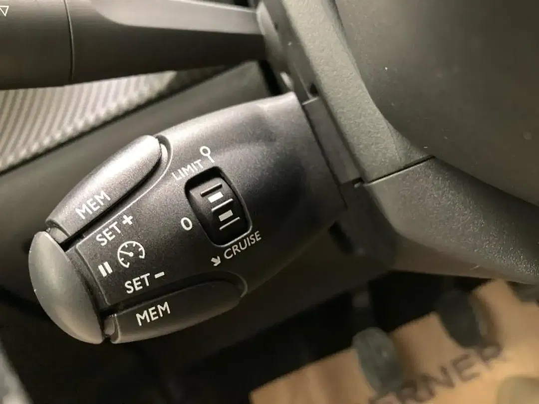 Peugeot 2008 Allure Pack - Thumbnail 22