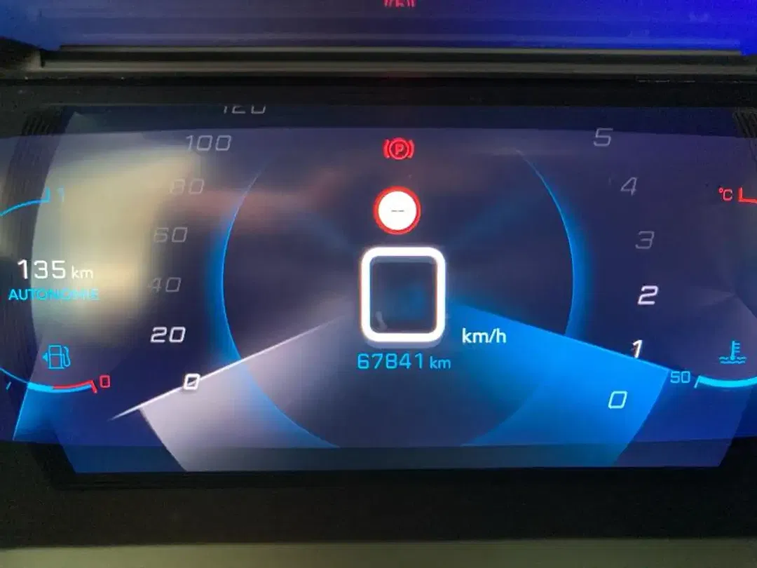 Peugeot 2008 Allure Pack - foto 30