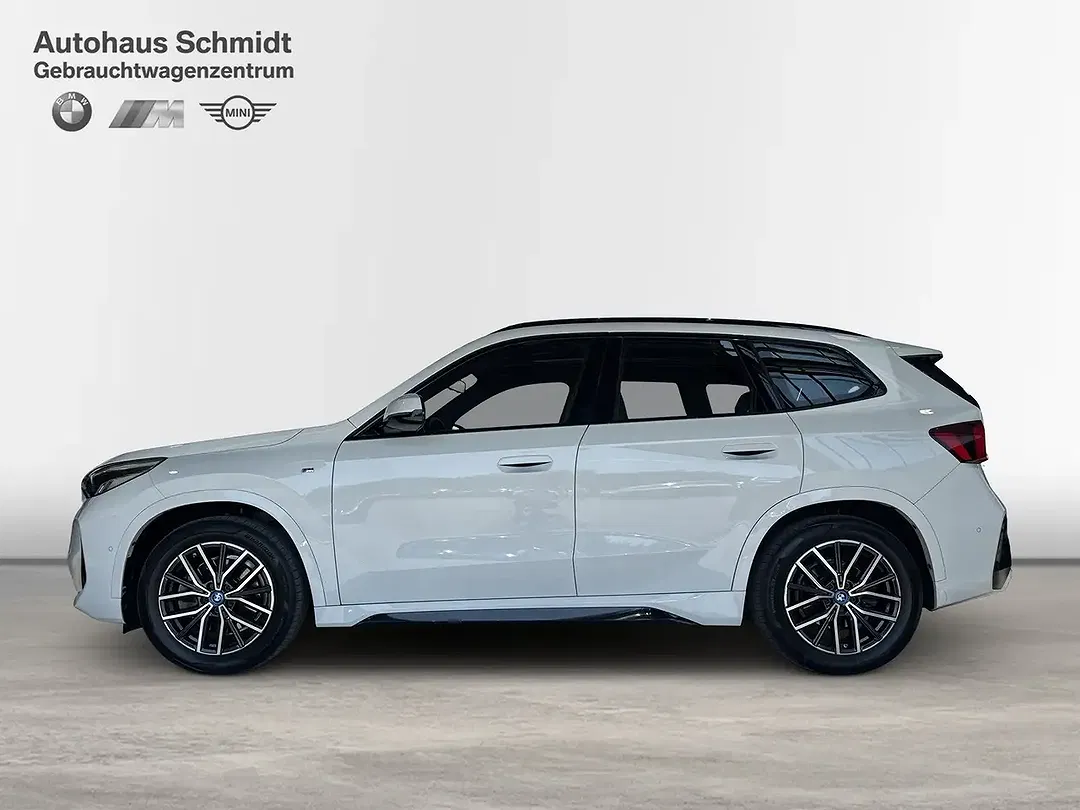 BMW iX1 xDrive M - foto 2