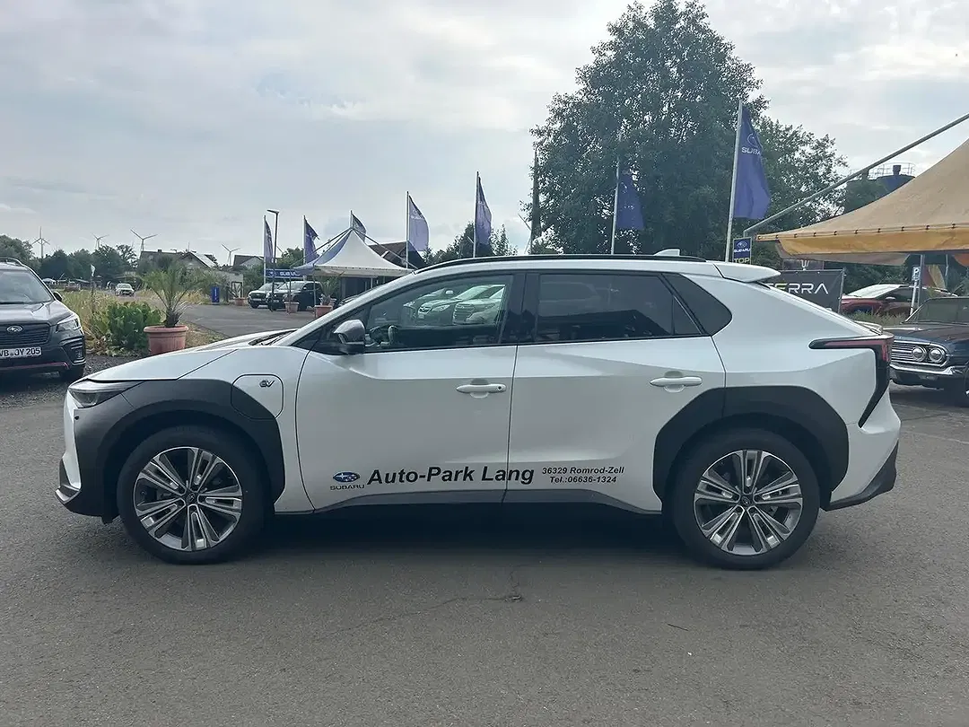 Subaru Solterra 150kW 71.4 kWh Comfort - foto 2