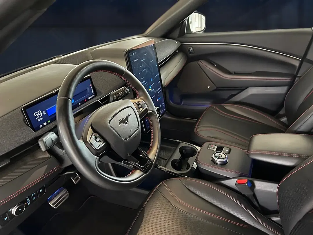 Ford Mustang Extended Range 4x4 - Thumbnail 8