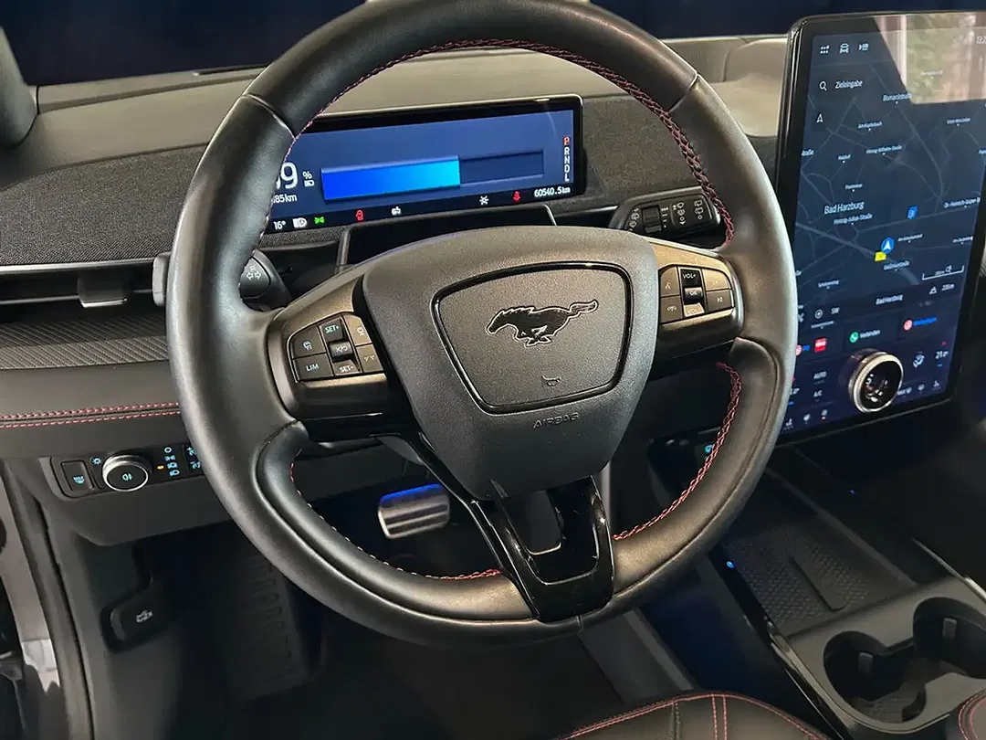 Ford Mustang Extended Range 4x4 - Thumbnail 9