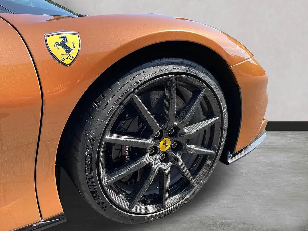 Ferrari SF90 Stradale - Thumbnail 11