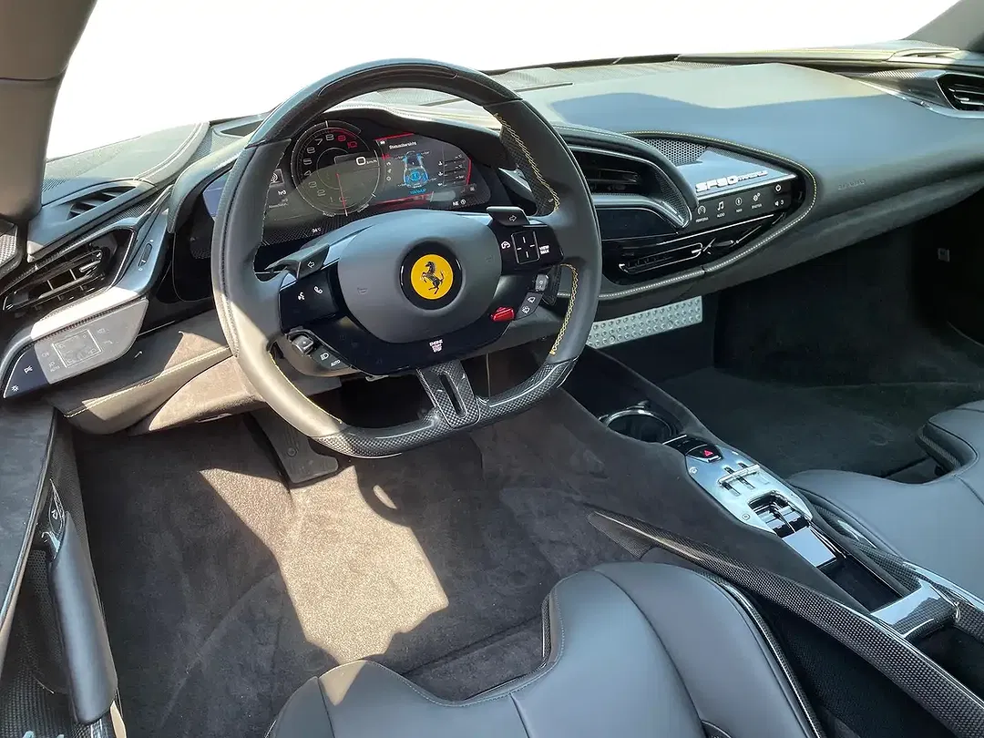 Ferrari SF90 Stradale - Thumbnail 13