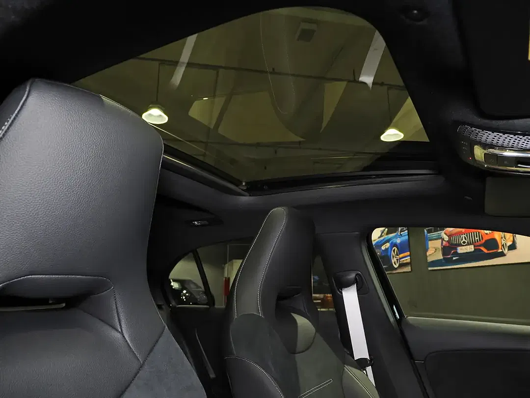 Mercedes-Benz A 180 AMG MBUX Night - Thumbnail 14