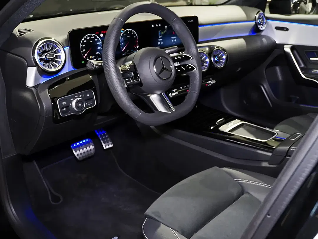 Mercedes-Benz A 180 AMG MBUX Night - Thumbnail 7