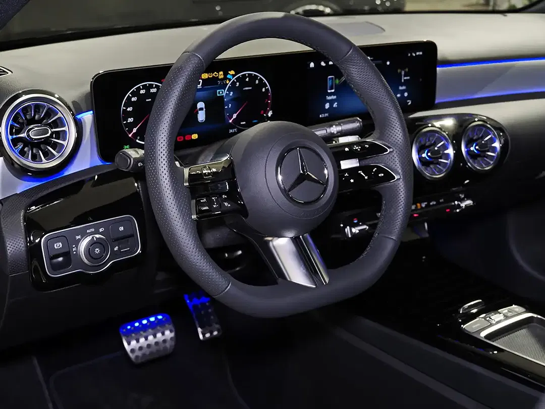 Mercedes-Benz A 180 AMG MBUX Night - Thumbnail 8