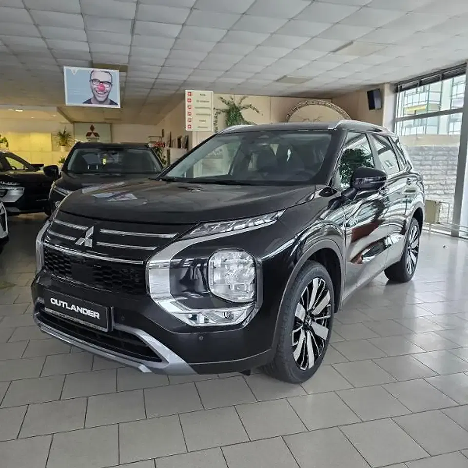 Mitsubishi Outlander 2.4 PHEV Intro Edition - Thumbnail 1