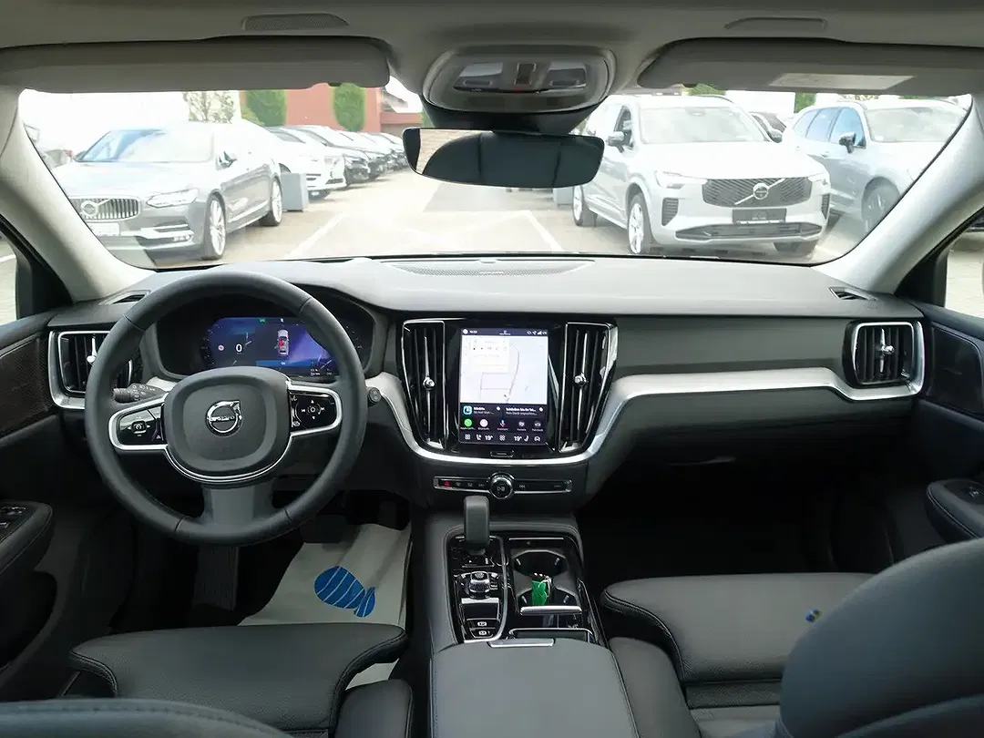 Volvo V60 T8 PHEV AWD Plus Dark - Thumbnail 13