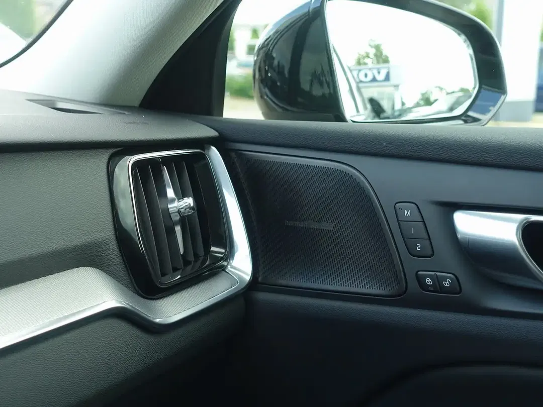 Volvo V60 T8 PHEV AWD Plus Dark - Thumbnail 15