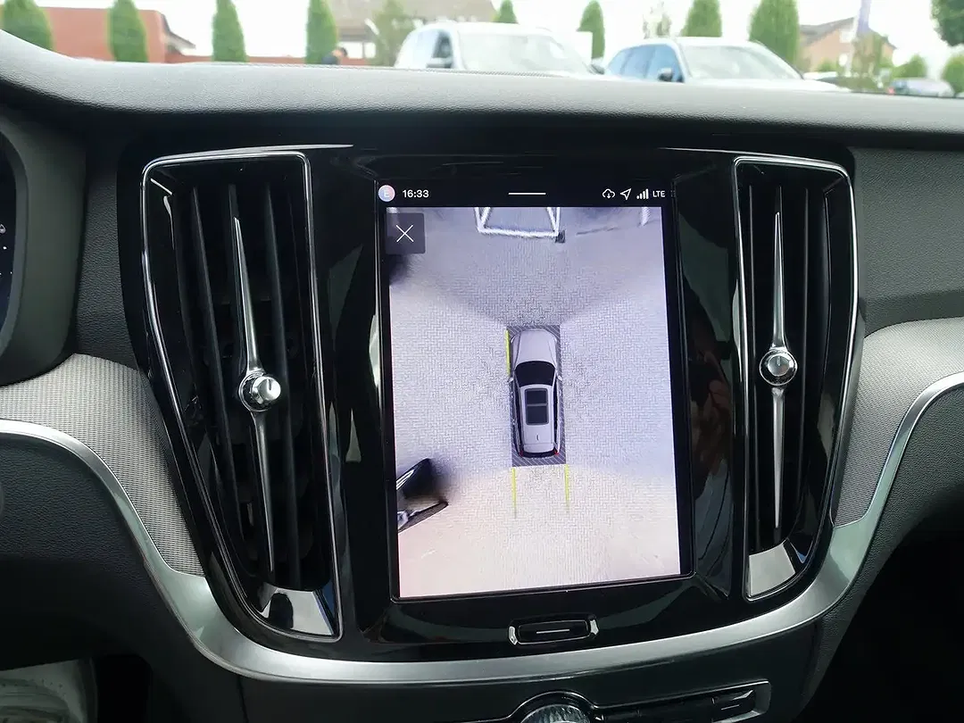Volvo V60 T8 PHEV AWD Plus Dark - Thumbnail 22